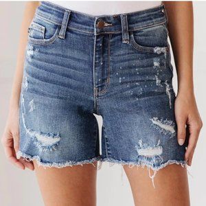JUDY BLUE Beach Splash Distressed Cut Off Jeans in Size Medium Mid Rise JB15202
